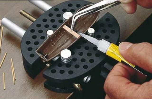 Amati Gripper Vise
