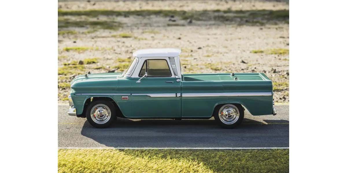 Kyosho Fazer MK2 (L) Chevy C10 Fleetside Pick-up 1966 Readyset 1/10