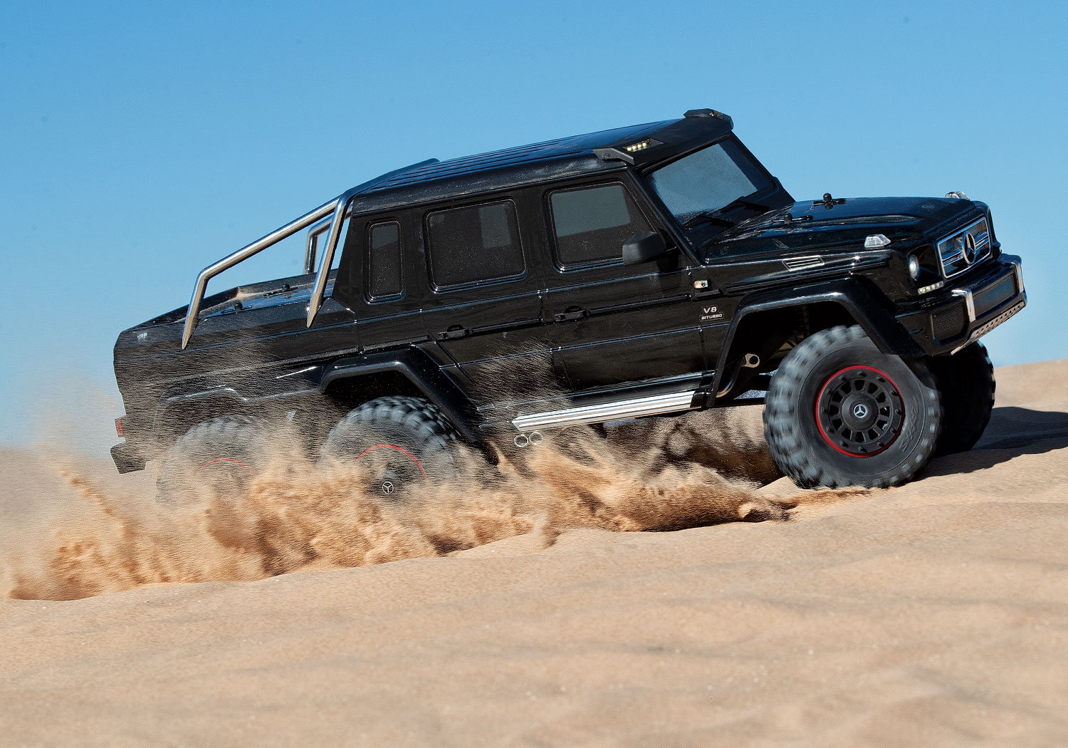 Traxxas TRX-6 Mercedes-Benz G 63 AMG 6X6 Electric Trail Truck RTR 1/10 Clipless Black