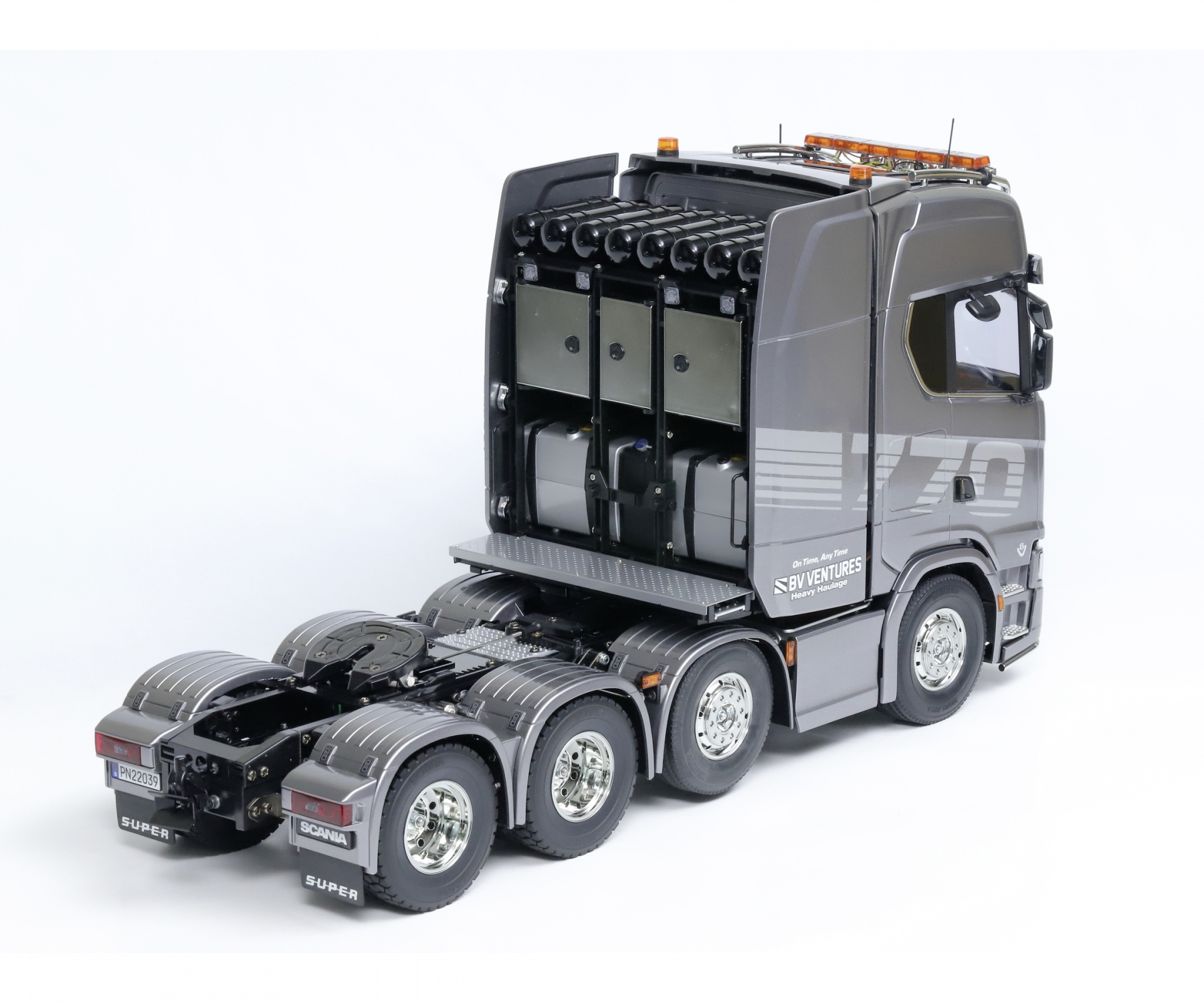 Tamiya Scania 770S 8x4/4 Truck Gun Metal Edition Kit 1/14
