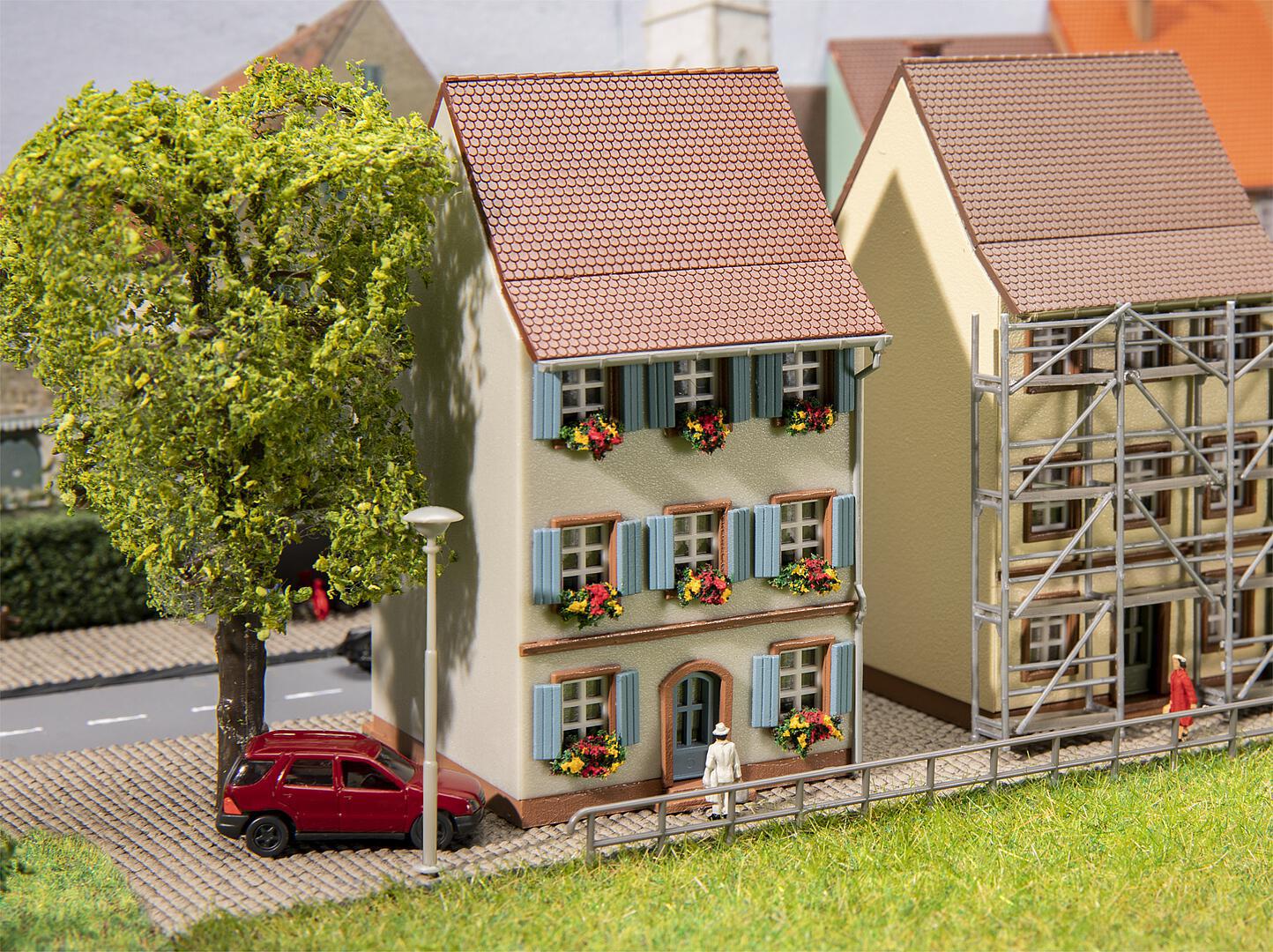 Faller Oud Herenhuis met Vensterluiken N