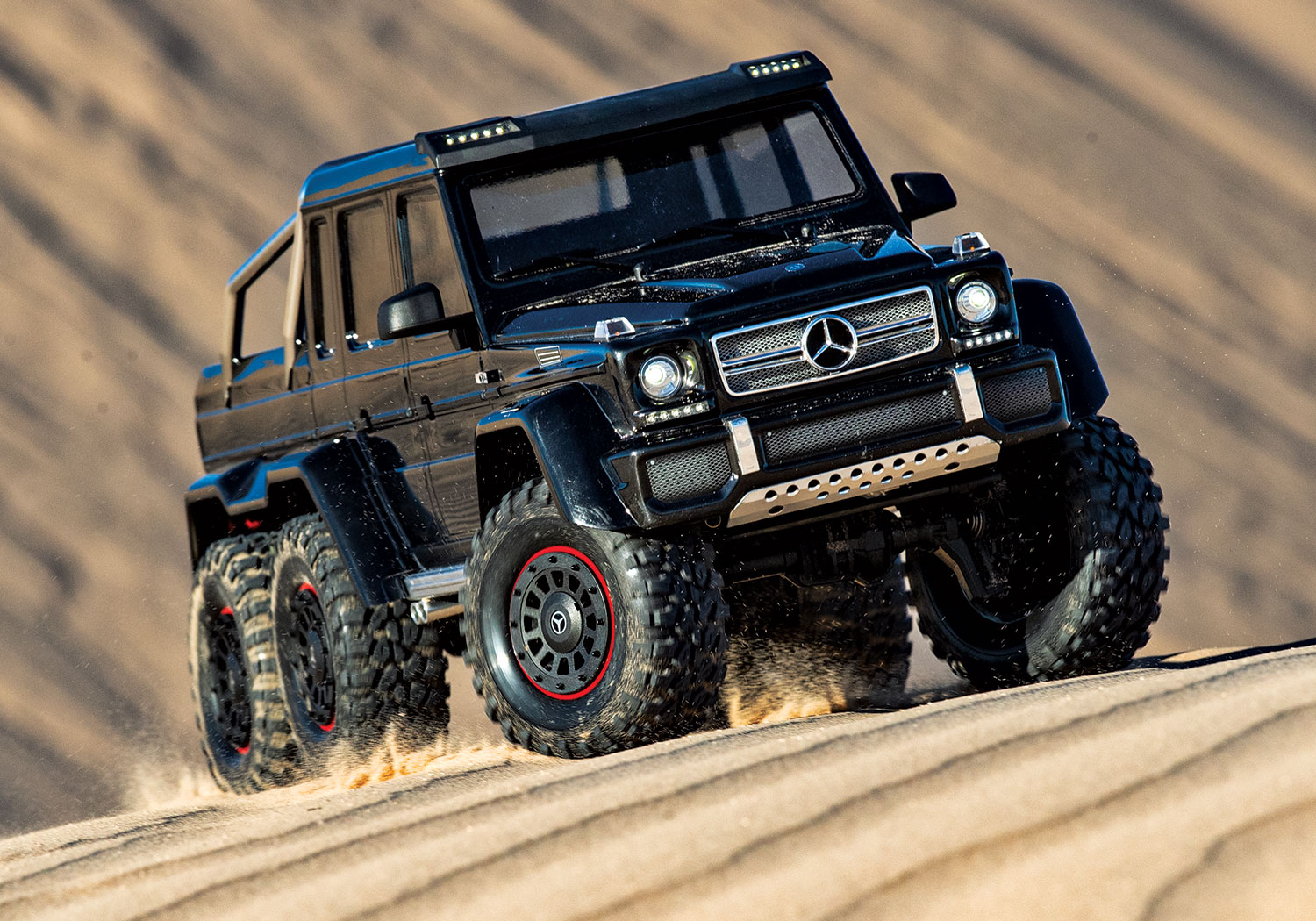 Traxxas TRX-6 Mercedes-Benz G 63 AMG 6X6 Electric Trail Truck RTR 1/10 Clipless Black