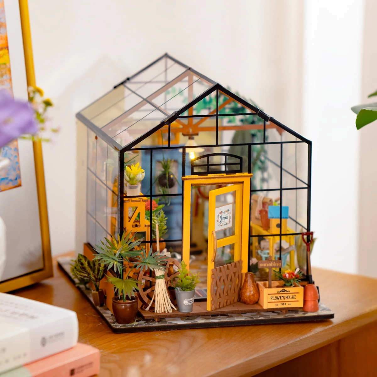 Rolife DIY Miniatuurhuis Cathy's Flower House 1/18