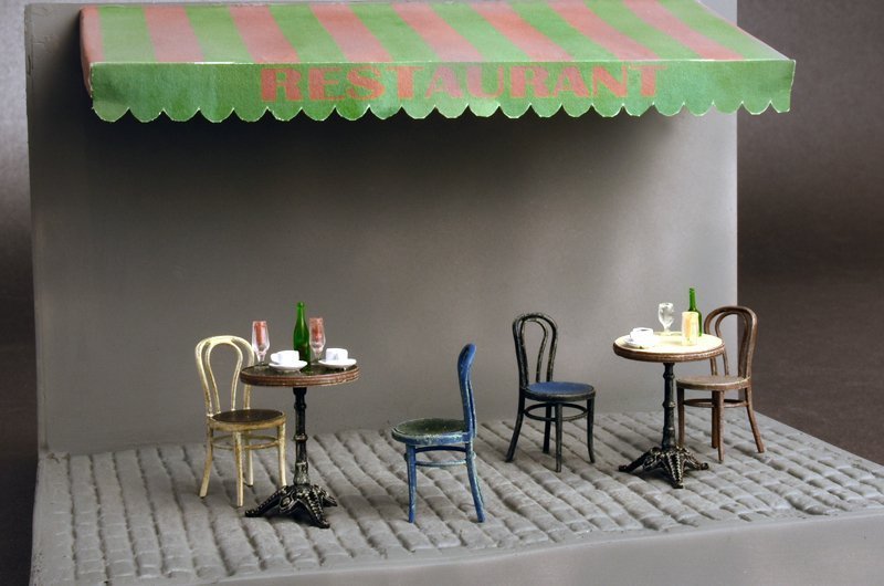 MiniArt Cafe Furniture and Crockery 1/35